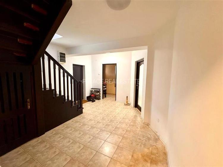 Vila individuala cu priveliste spectaculoasa cu garaj Pietrarie Barnova - 11