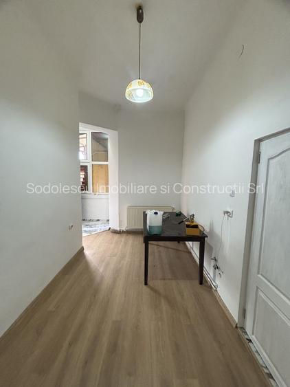 Apartament 2 camere,curte comuna/4 proprietari - 6