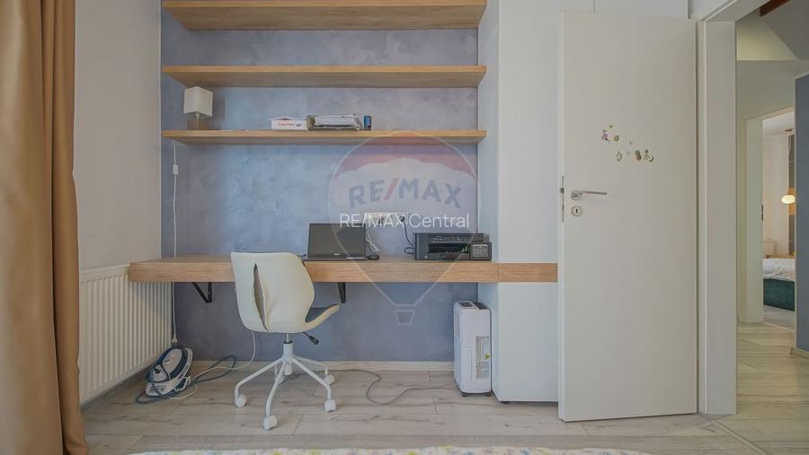 Vilă modernă, cu garaj, panouri și pompă de căldură, Cristian - 19