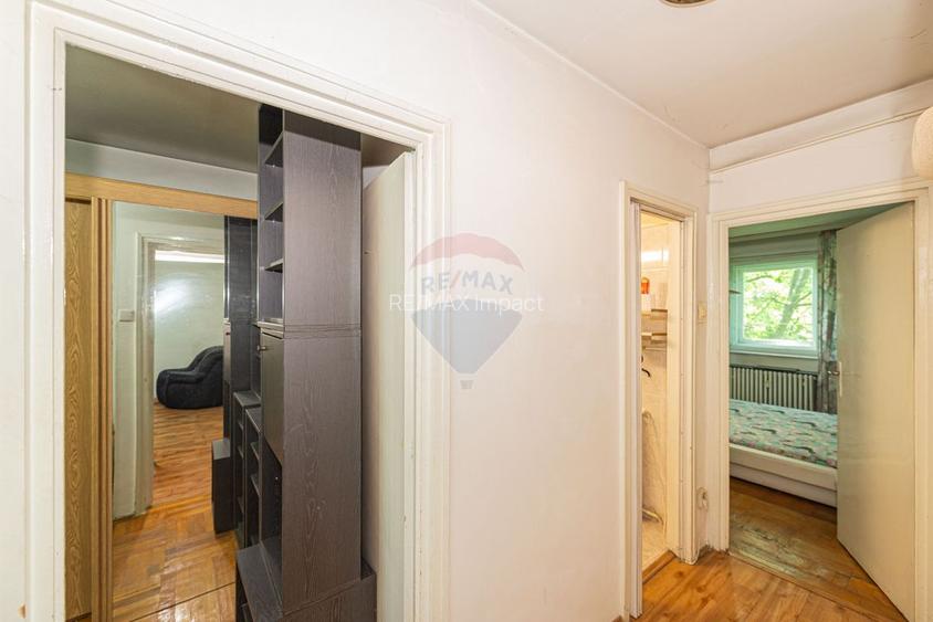 Apartament cu 3 camere de vanzare, 57 mp,  zona Crangasi - 7
