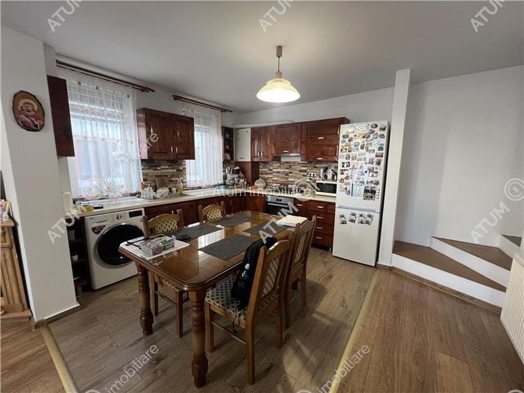 Casa cu 4 camere 2 bai si curte proprie in zona Arhitectilor - 7