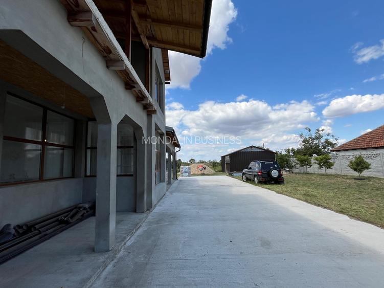 Casă cu 3 dormitoare, 600 mp utili, 2000 mp teren, Talpoș, Bihor. - 21