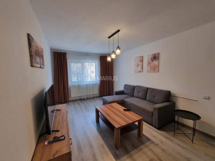 Apartament de inchiriat, doua camere, complet renovat, prima inchiriere.  - 2