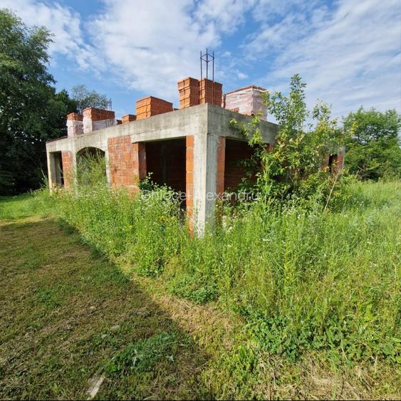 Casa la rosu 150mp , Autorizatie de Construire , teren 813 mp Pitesti - 3