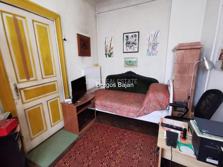 Curte in proprietate // 180mp // Acces stradal - 6