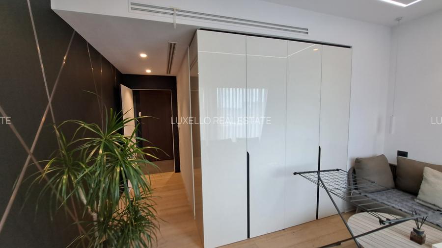 APARTAMENT 4 CAMERE CU SCARA INTERIOARA TIP LOFT -ULTRA LUX - 40