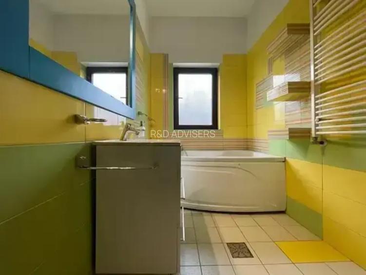 Vilă Luxury în Zona Jandarmeriei | 8 Camere | Arhitectură Eleganta - 17