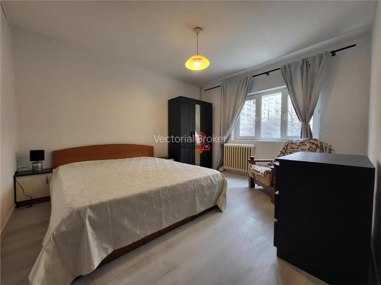 UNIRII-LOCATIE-3 CAMERE DECOMANDAT / ETAJ 2 / SEMISTRADAL - 9