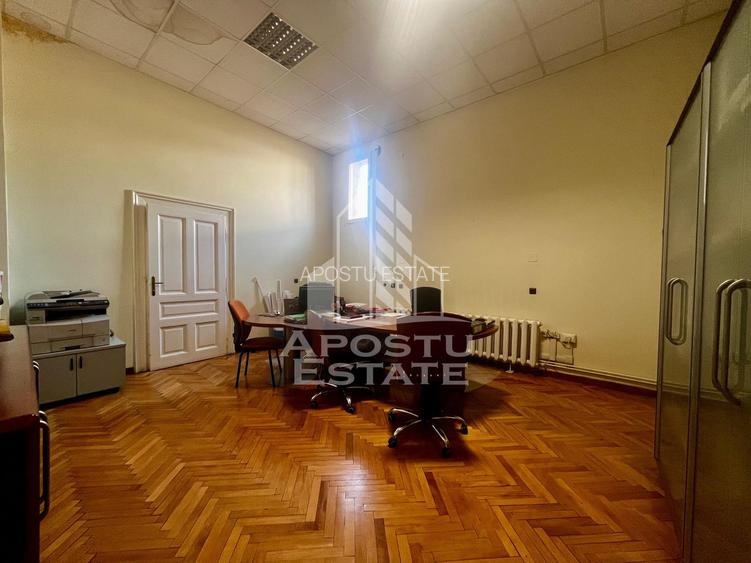 Apartament cu 5 camere,zona Ultracentral - 2