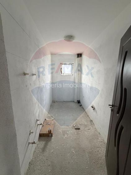 Apartament cu 3 camere de vânzare în zona Central - 5