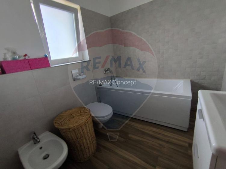 Casă 4 camere de inchiriat in Borhanci - 22