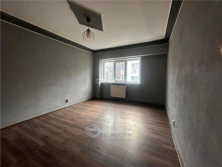 APARTAMENT 2 CAM DECOMANDAT PODU DE FIER ETAJ INTERMEDIAR - 16