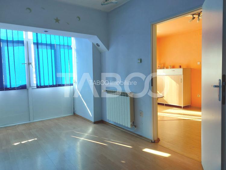 Apartament 50 mpu 2 camere etaj 3 pivnita Piata Noua Cisnadie - 10