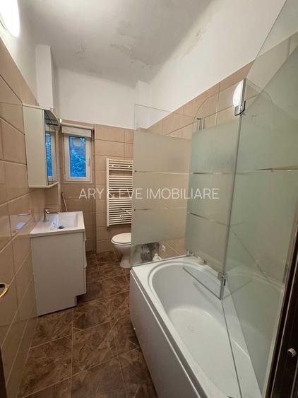 Eleganță Interbelică la Pași de Cișmigiu | Apartament 5 Camere în Vilă - 4