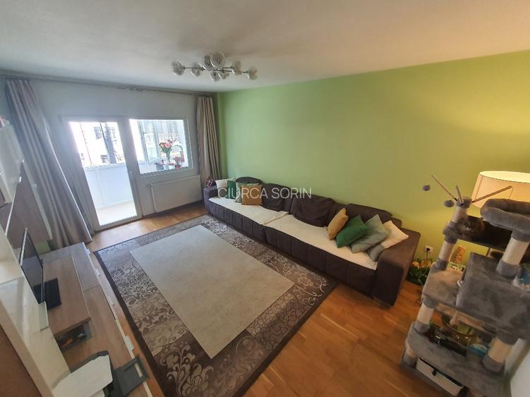 Vand apartament cu 3 camere in Baile Herculane. - 2