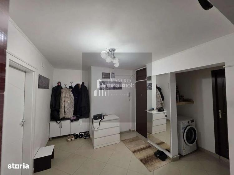 4 camere - 80 mp - 2 balcoane –  bloc 1982 METROU Aparatorii Patriei - 15