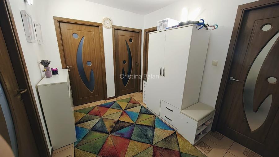 PROPRIETAR: 3 Camere decomandate | Etaj 4 /4 | locatie grozava !! Bacau, Str. Ma - 5