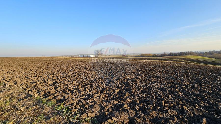 Teren extravilan 6,100mp Stroiesti / Soseaua DN17, Suceava - 12