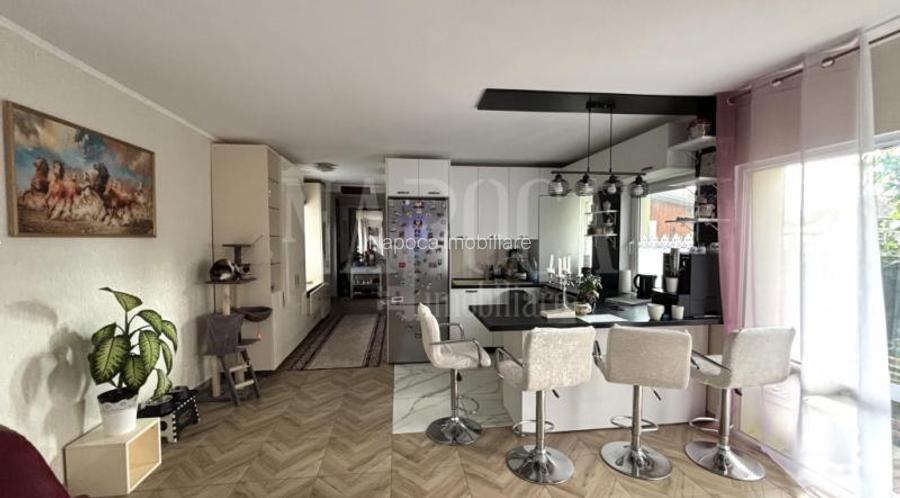 Casa 4 camere de vanzare in Floresti - 2