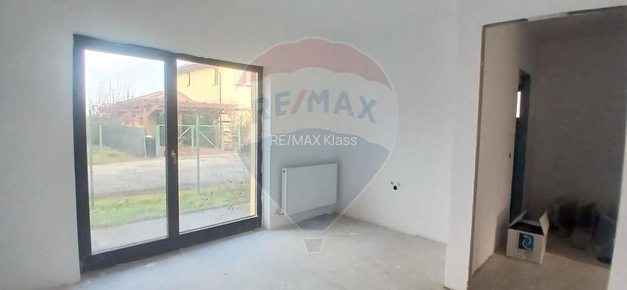 Casa individuala 4 camere cu teren 454 mp cartier privat Crevedia - 6