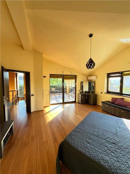 Dumbravita - Vila moderna - Teren 1430mp - 2 Fronturi - Carport - Panouri solare - 12