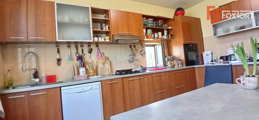 Casa individuala cu 5 camere Parter + Etaj in Ronat - 12