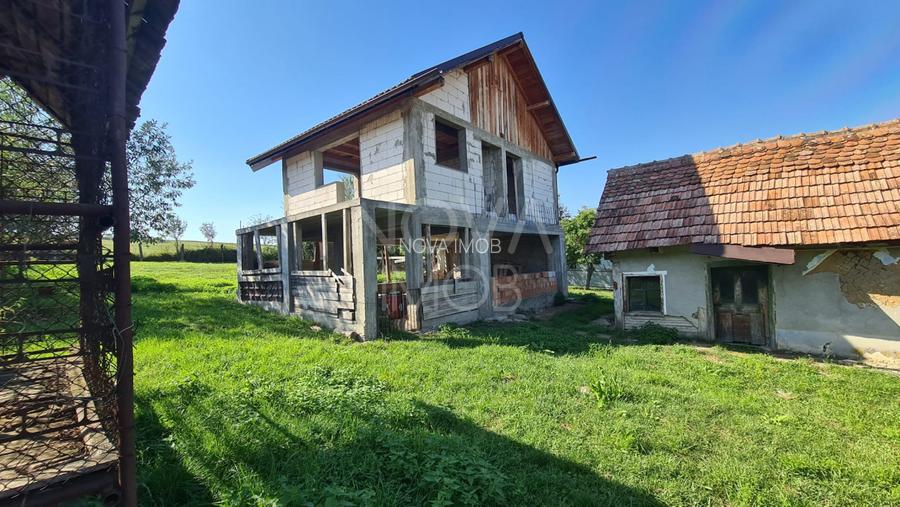 Casa individuala - 684 mp teren, Marpod - 11