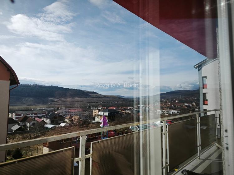 Persoană fizică vând apartament 3 camere – zona Regal, Baciu - 11