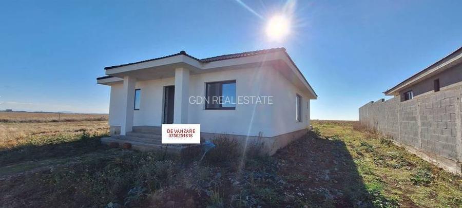 Casa individuala de vanzare, semifinisata, Santandrei - 2