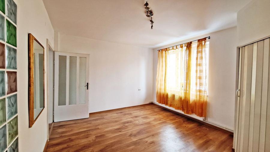 Dealul Cetatii, apartament in vila, 53mp, 140000 euro
