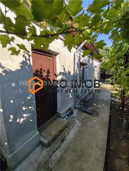 Casa tip parter zona Brosteni - 12