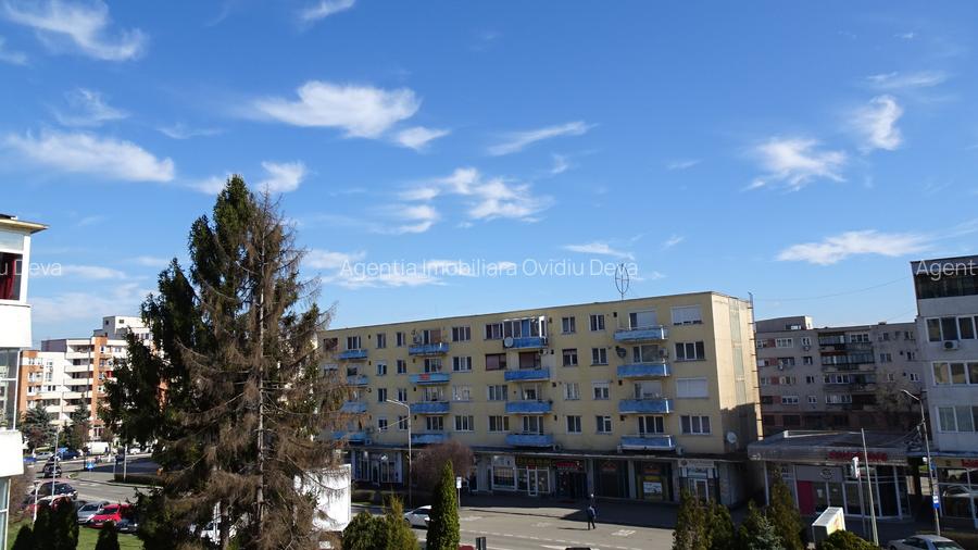 Inchiriez apartament 2 camere in Deva, ultracentral, Bld. 1 Decembrie, et 2 - 10