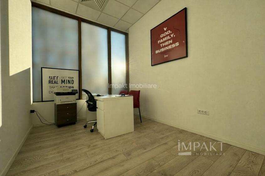 Spațiu comercial modern, zona-centrala complet amenajat pentru birouri - 13