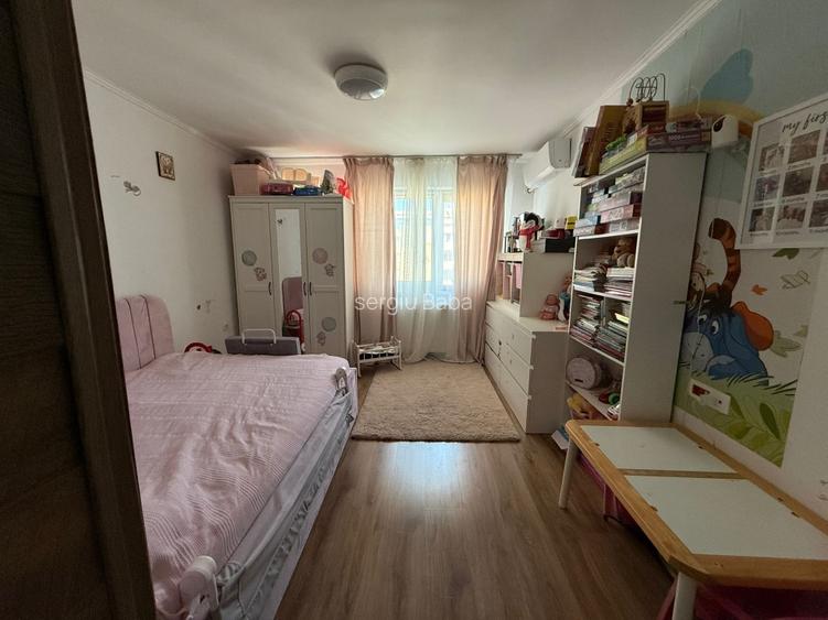 Apartament 3 camere Decomandat Cornișa  - 2