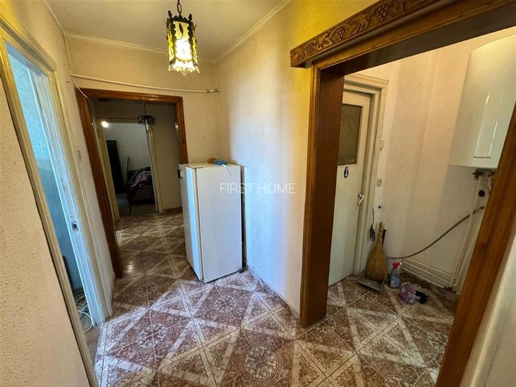 Apartament 3 camere, 1 boxa, zona Centrala , etaj 4 - 14
