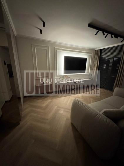 Piata Unirii-Etaj intermediar-Renovat complet - 3