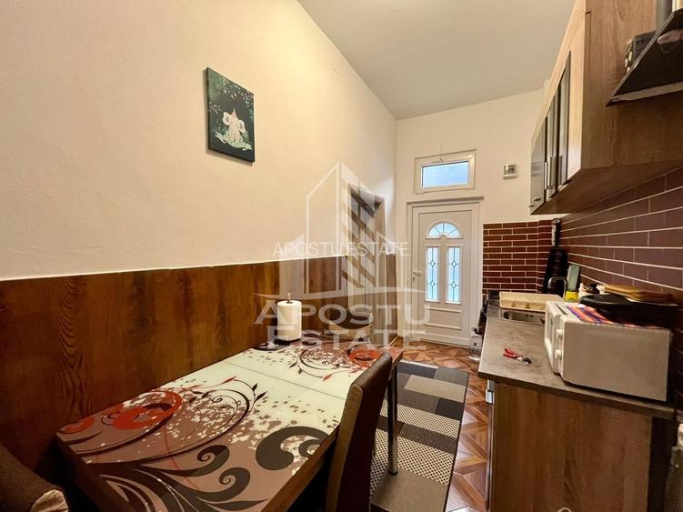 Apartament 2 camere, curte comuna,zona Traian - 7