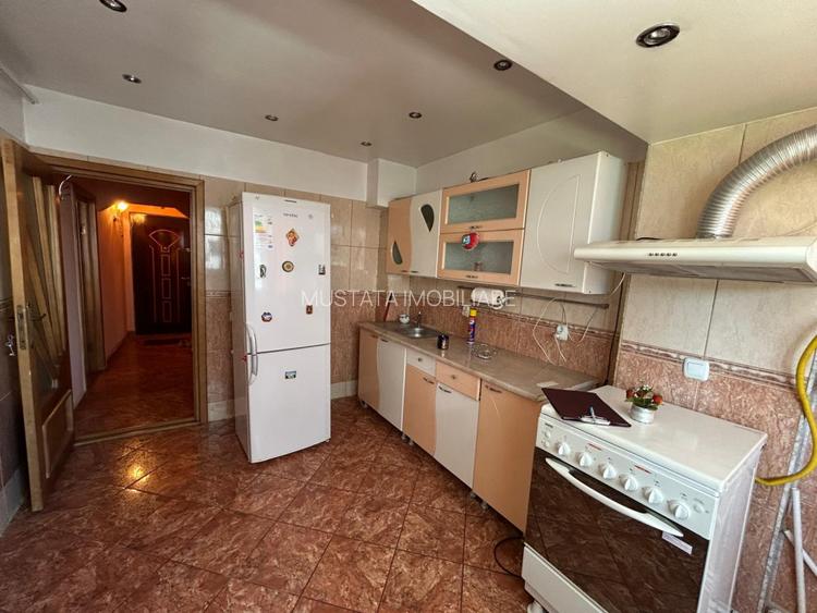 - Apartament 1 camera, zona Vidin, etaj 1 - 4