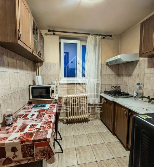 Apartament cu 2 camere, etaj intermediar, zona Circumvalatiunii - 6