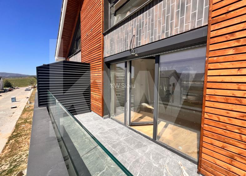 Apart. cu 2 cam. pe doua nivele, cu logie. Vila design modern in Cristian-Sibiu  - 19