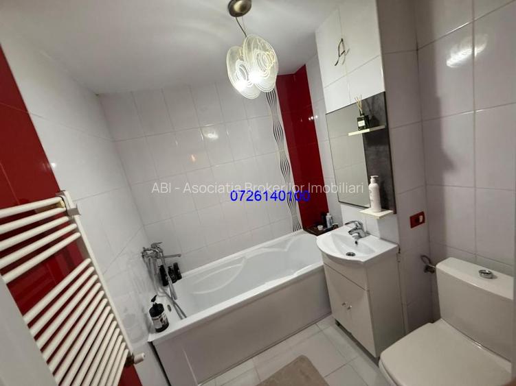 Delfinariu, ap 4 camere, decomandat, et.3 - 12