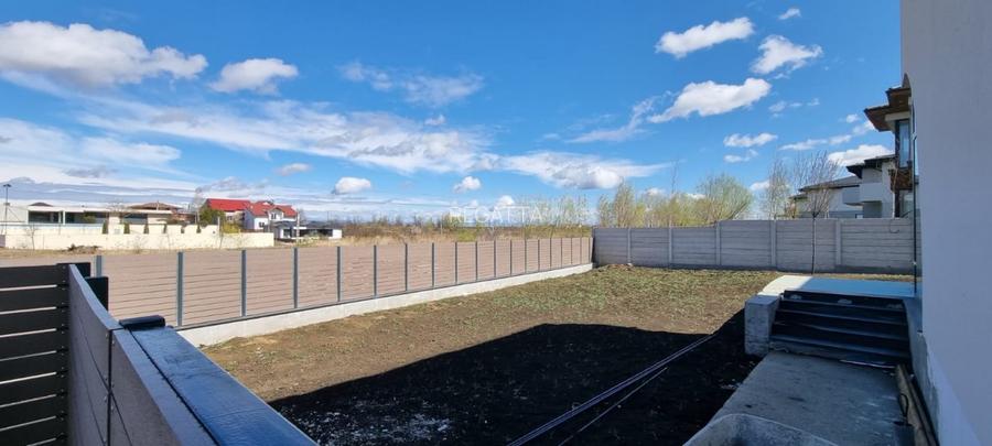 Vila Lux cu vedere la LAGUNA ALBASTRA - 13