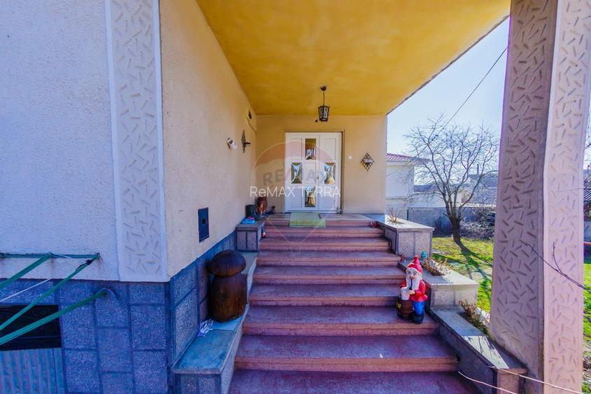 Proprietate rezidentiala de vanzare la 2 pasi de Parcul Regina Maria - 7