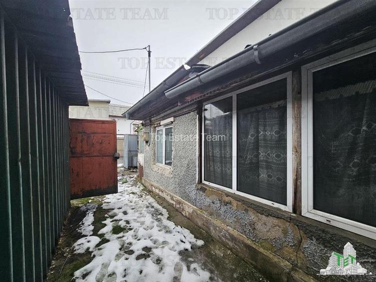 Teren intravilan+casa demolabila, dubla deschidere, 200 mp, toate utilitatile, P - 4