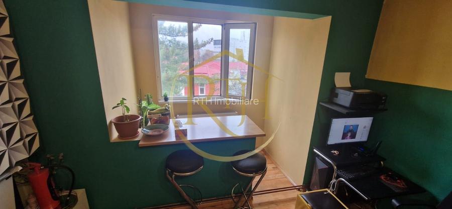 Vand apartament cu 4 camere in zona spitalul judetean,comision ,,0'' - 6