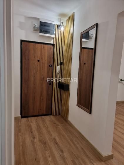 Propietar Vand Apartament  2  Camere Ion Mihalache nr 158 Metrou stația 1Mai  - 5