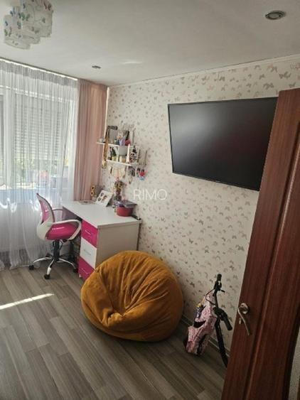 Apartament 3 camere Decomandat - 15