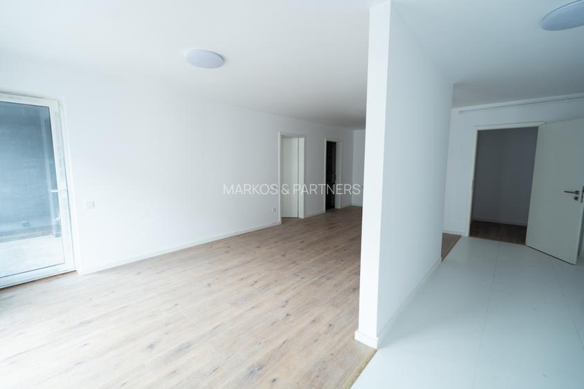 Comision 0 % I Apartament cu 2 camere I Nemobilat I Parcare I Str. Soporului - 8