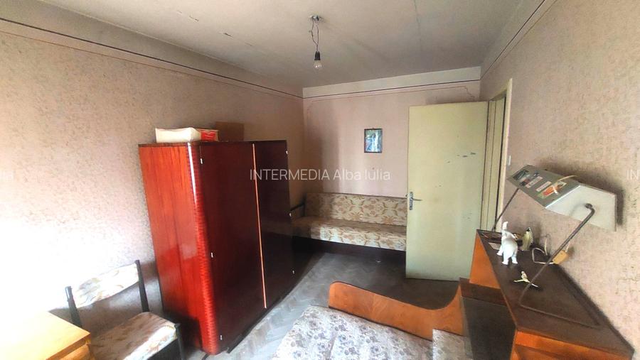Vanzare BLAJ Apartamemt 2 Camere 48 mp Ultra Central Nefinisat Termopane Etaj 2 - 5