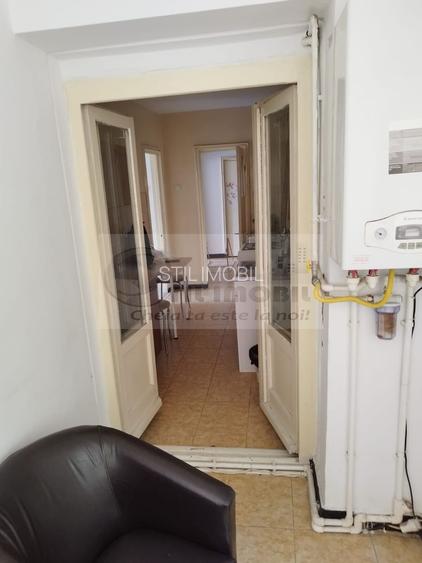 Apartament 2 camere decomandat CENTRU, mobilat complet- 479 € - 19